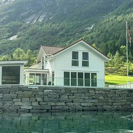 Newly Built With Sauna By Oldevatnet Hébergement de vacances